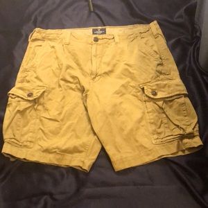 American Eagle Men’s khaki shorts size 38